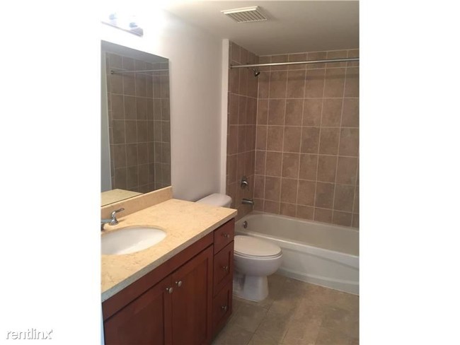 Building Photo - 2 br, 2 bath Condo - Brickell View West Condo