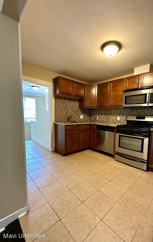 Building Photo - 2 br, 1 bath House - 4457 Zenobia St
