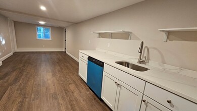 Building Photo - 26 Boot Pond Rd