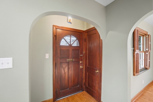 Foto del edificio - 1028 Colwick Dr