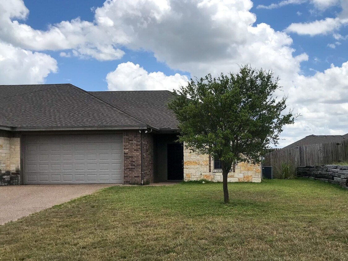 Breton 3024 3028 Apartment for Rent in Robinson, TX