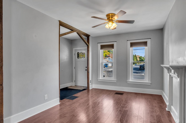Building Photo - 4 bedroom home in Carlisle PA!