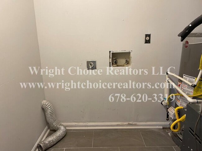 Foto del edificio - 2683 Evans Mill Dr