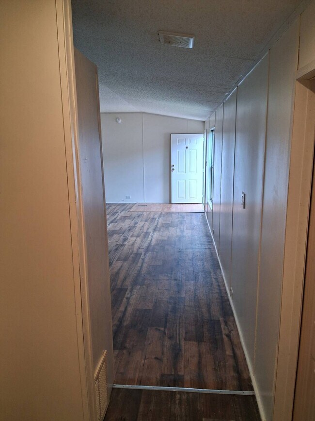 Foto del edificio - 101 Lone Pine Ln