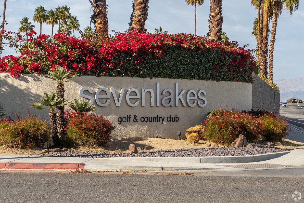 Foto del edificio - Seven Lakes Golf and Country Club