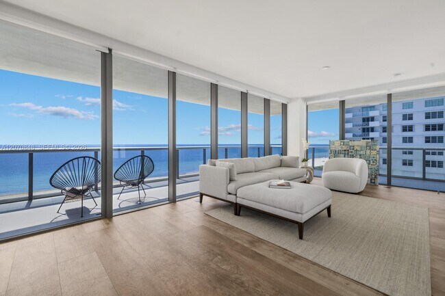 Foto del edificio - 5875 Collins Ave