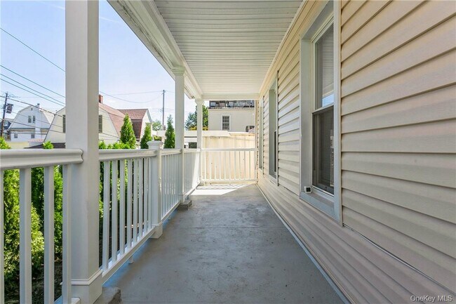 Foto del edificio - 156 Bellevue Pl