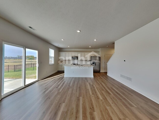 Building Photo - 9163 Henley Ave