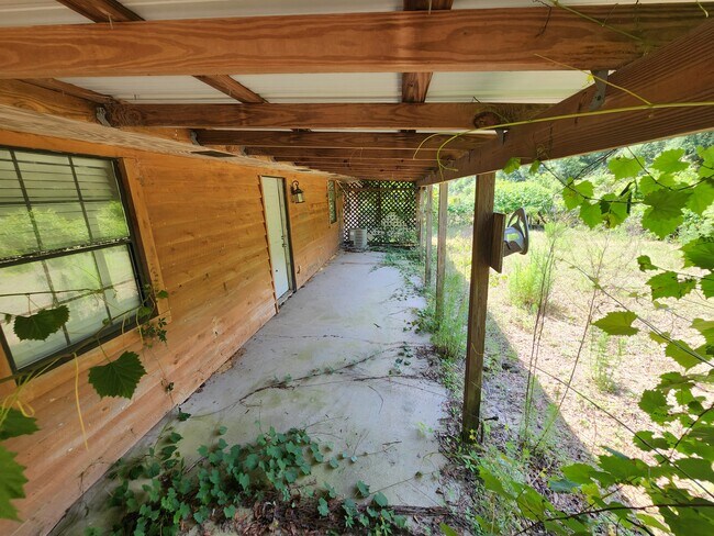 Building Photo - 3695 Iris Rd