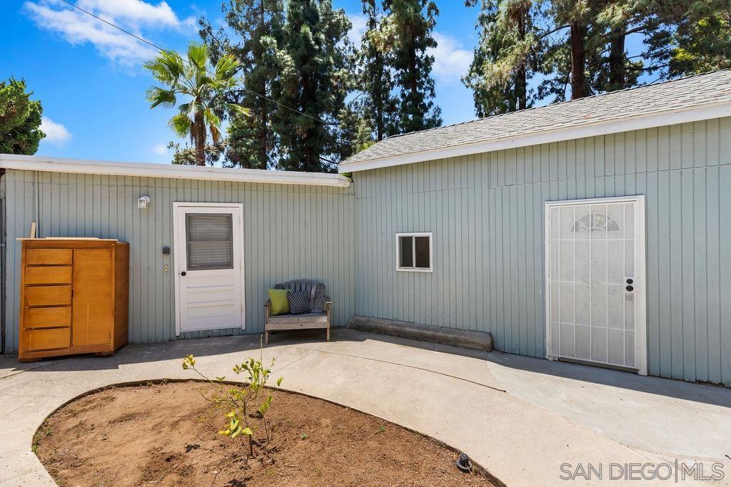 Primary Photo - 10119 Grandview Dr
