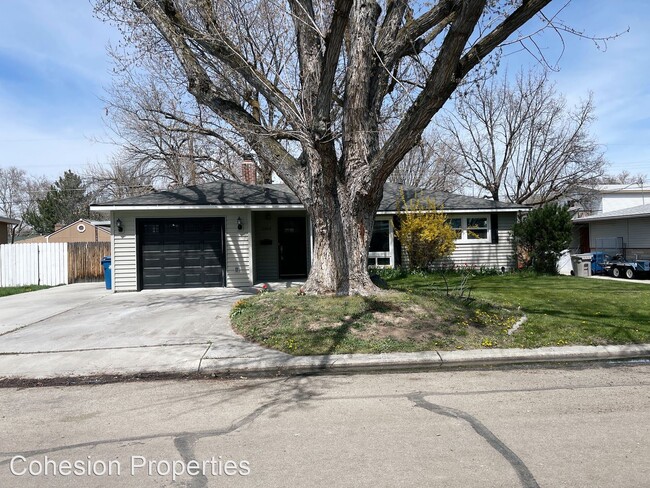 Building Photo - 3 br, 1.5 bath House - 2004 Cataldo Drive