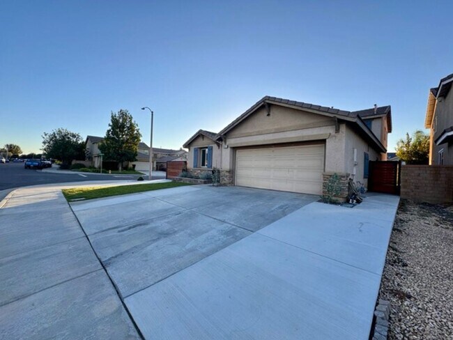Foto del edificio - Beautiful 4 bedroom two story house with RV parking for LEASE in Murrieta!