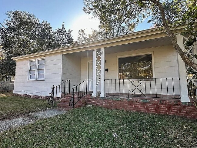 Building Photo - 4250 Adams St