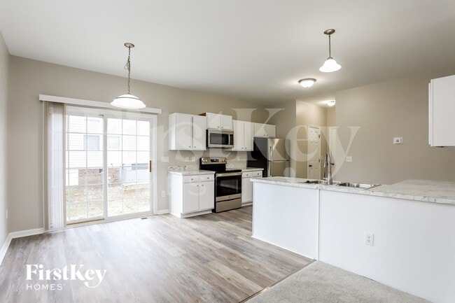 Foto del edificio - 708 Marjam Ln