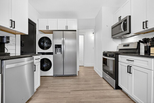 Foto del edificio - 3326 E Overlook Rd