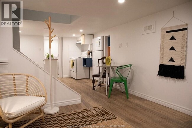 Building Photo - 758 Pierre Ave