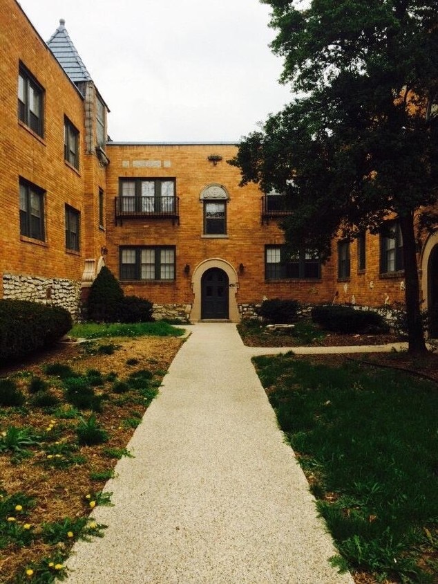 Primary Photo - 4509 Roanoke Pkwy