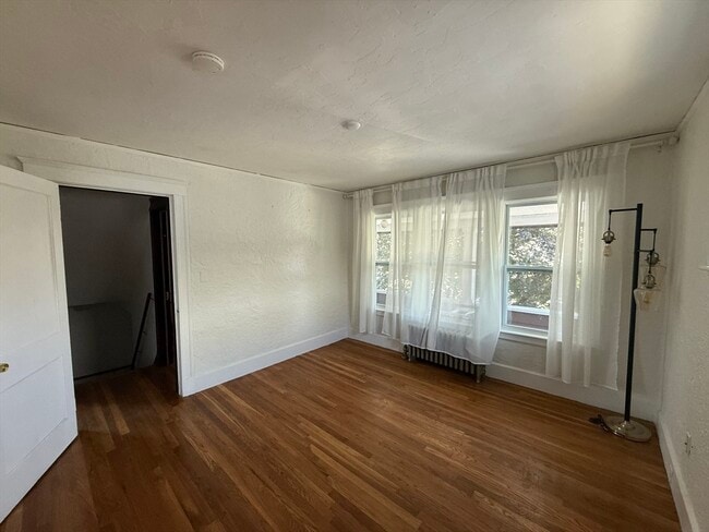 Foto del edificio - 135 Mills St