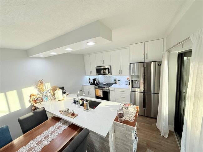 Foto del edificio - 8535 Boca Rio Dr