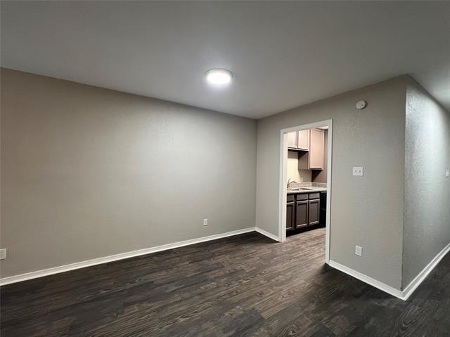 Building Photo - 7417 Kingswood Cir