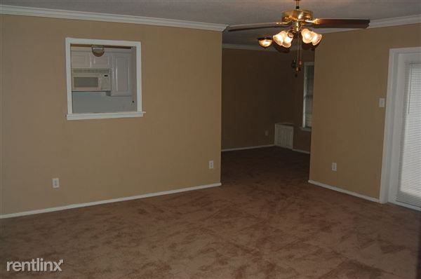 Building Photo - 2210 Westview Blvd