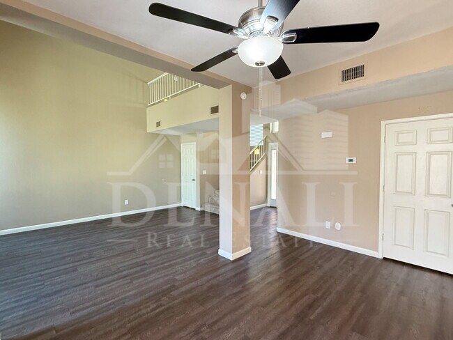 Foto del edificio - 2073 N Sunset Dr