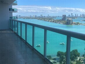 Building Photo - 1800 N Bayshore Dr