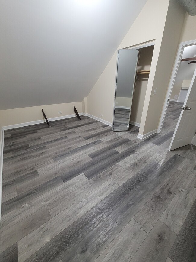 Foto del edificio - 3245 W 23rd St