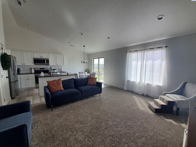 Foto del edificio - Newly Construced Rambler in Riverhawk Poin...