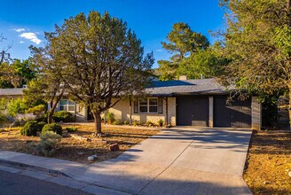 Building Photo - 3008 Matador Dr NE