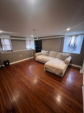 Building Photo - 11 Leonard St