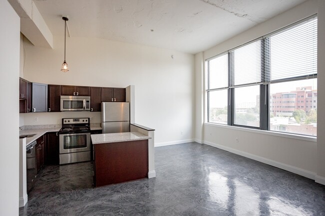 Building Photo - 4600 Woodward Ave
