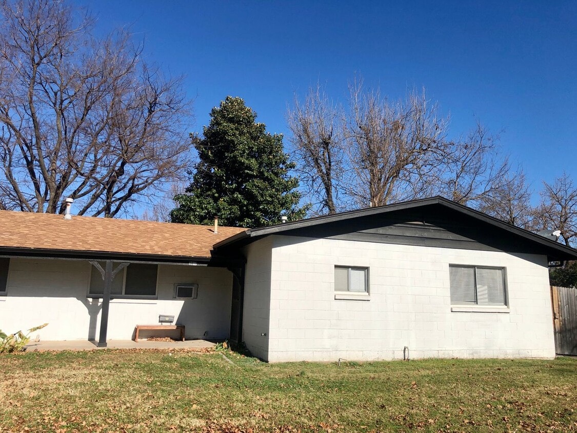 Foto principal - Burns Holdings, LLC - 3613 - 3617 (KC*)