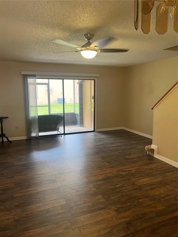 Building Photo - 1182 N Fairway Dr