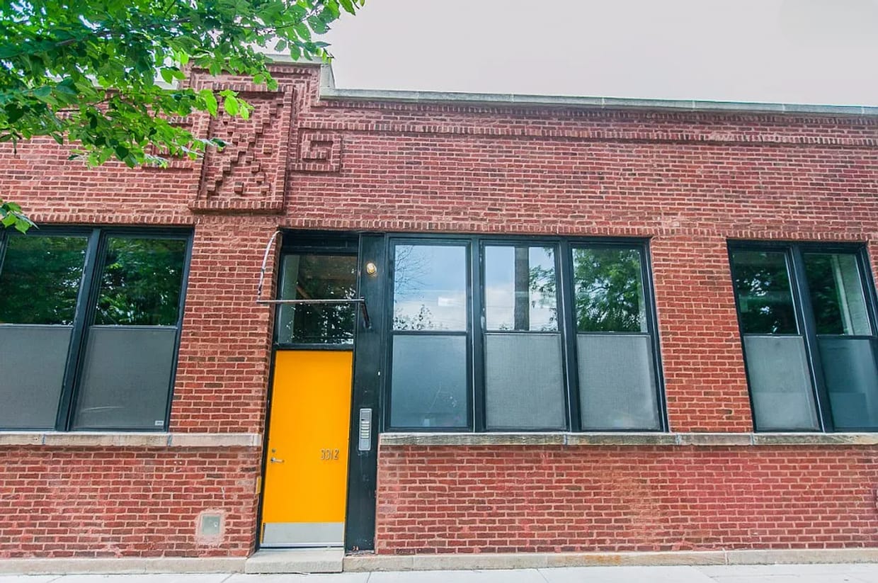 RAVENSWOOD - BEAUTIFUL AND LARGE LOFT FOR ... - RAVENSWOOD - BEAUTIFUL AND LARGE LOFT FOR ...