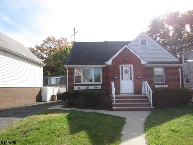 292 Kipp Ave, Elmwood Park, NJ 07407 Room for Rent in Elmwood Park