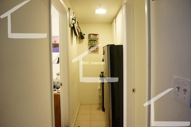 Building Photo - Great Back Bay 1 Bed