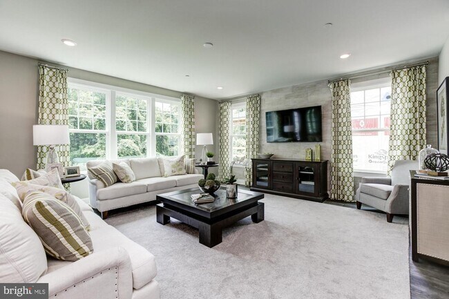Foto del edificio - 10348 Puccini Ln