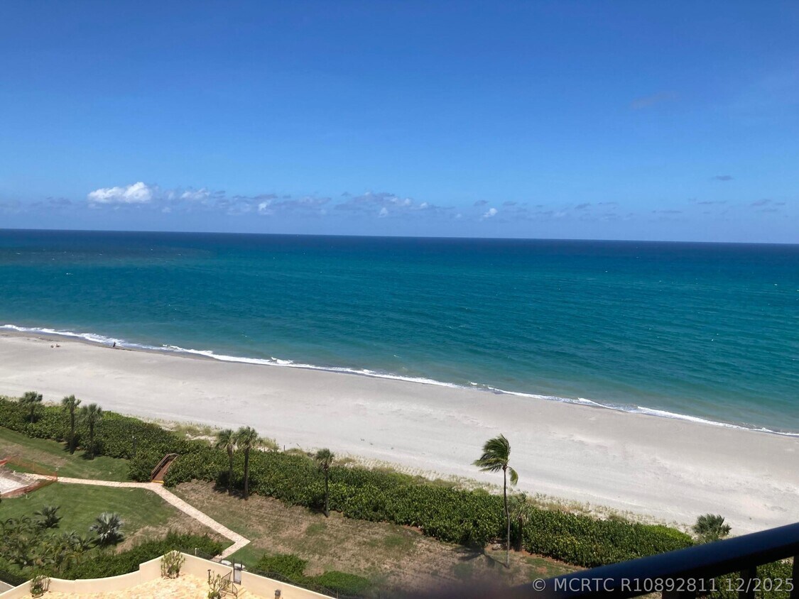 Foto del edificio - 100 Ocean Trail Way