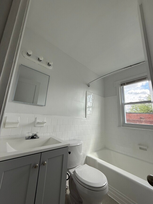Foto del edificio - 2425 E St NE