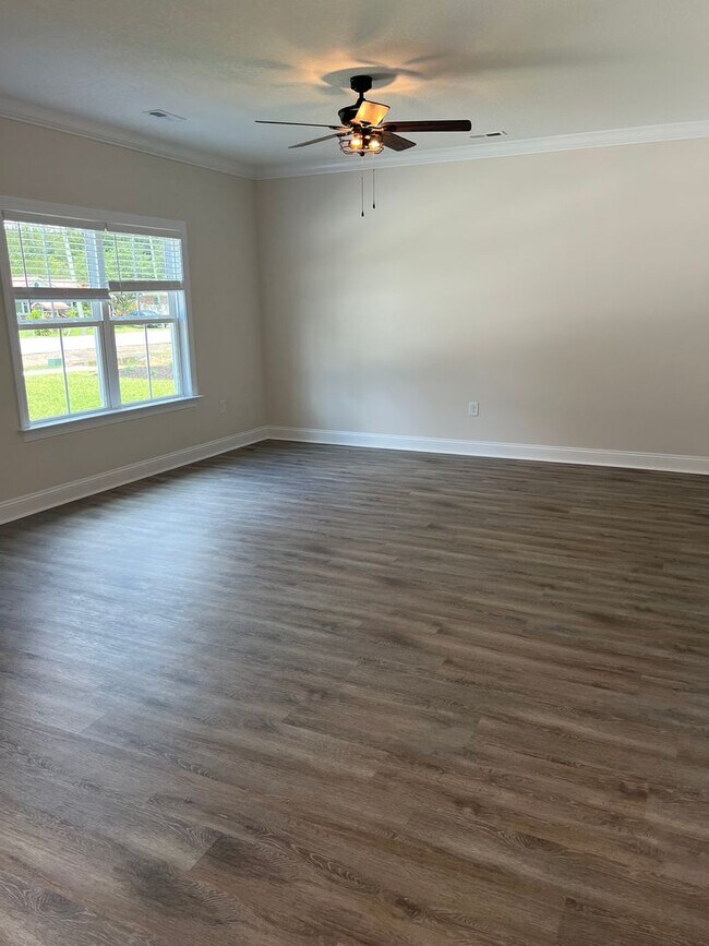 Foto del edificio - May 15th availability! Brand New! Beautifu...