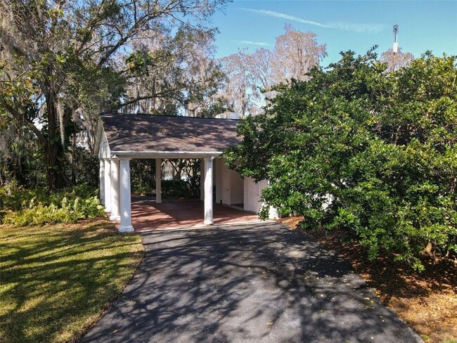 Building Photo - 15612 Howell Park Ln