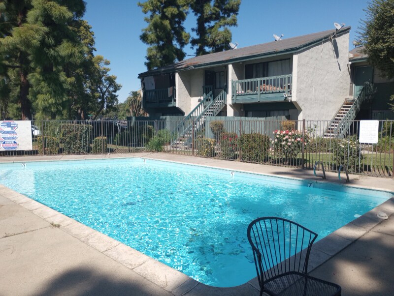 Foto principal - 5001 Hunter Ave