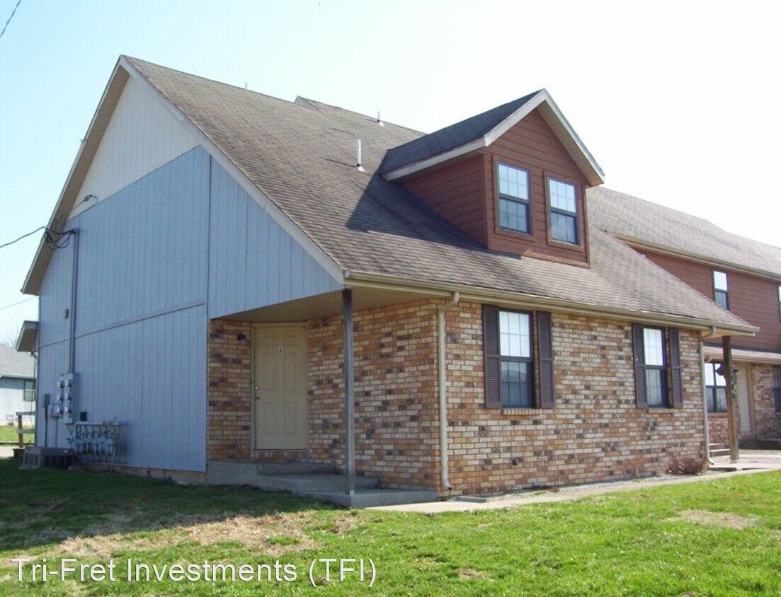 Foto principal - 2991-3000 W Village Ln