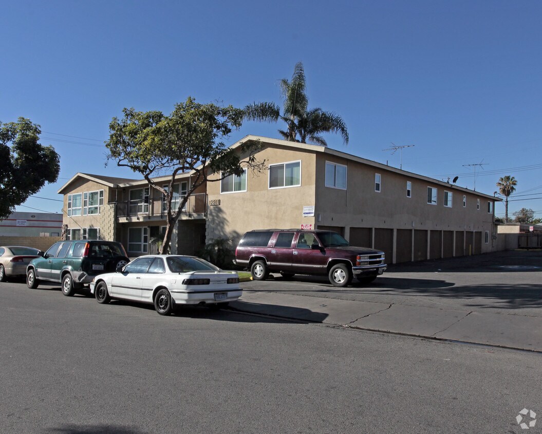Building Photo - 12911 Galway St