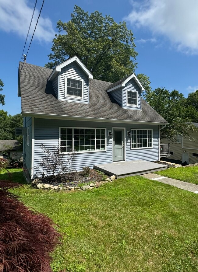 Building Photo - 1466 NY-292