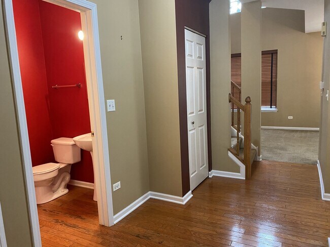 Foto del edificio - 2824 White Thorn Cir