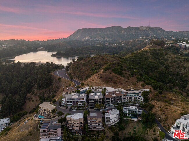 Foto del edificio - 6432 Weidlake Dr