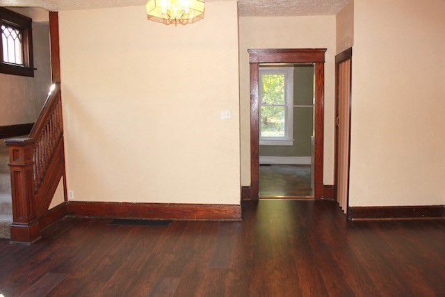 Building Photo - 281 W 5th St