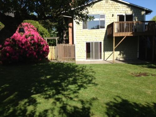 Primary Photo - 3 bedroom in Seattle WA 98103